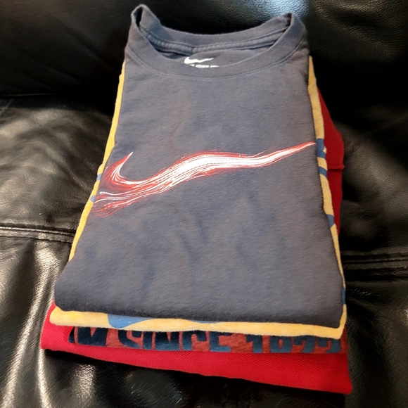 4 boys T Shirts size Medium in like new condition. - Picture 10 of 10